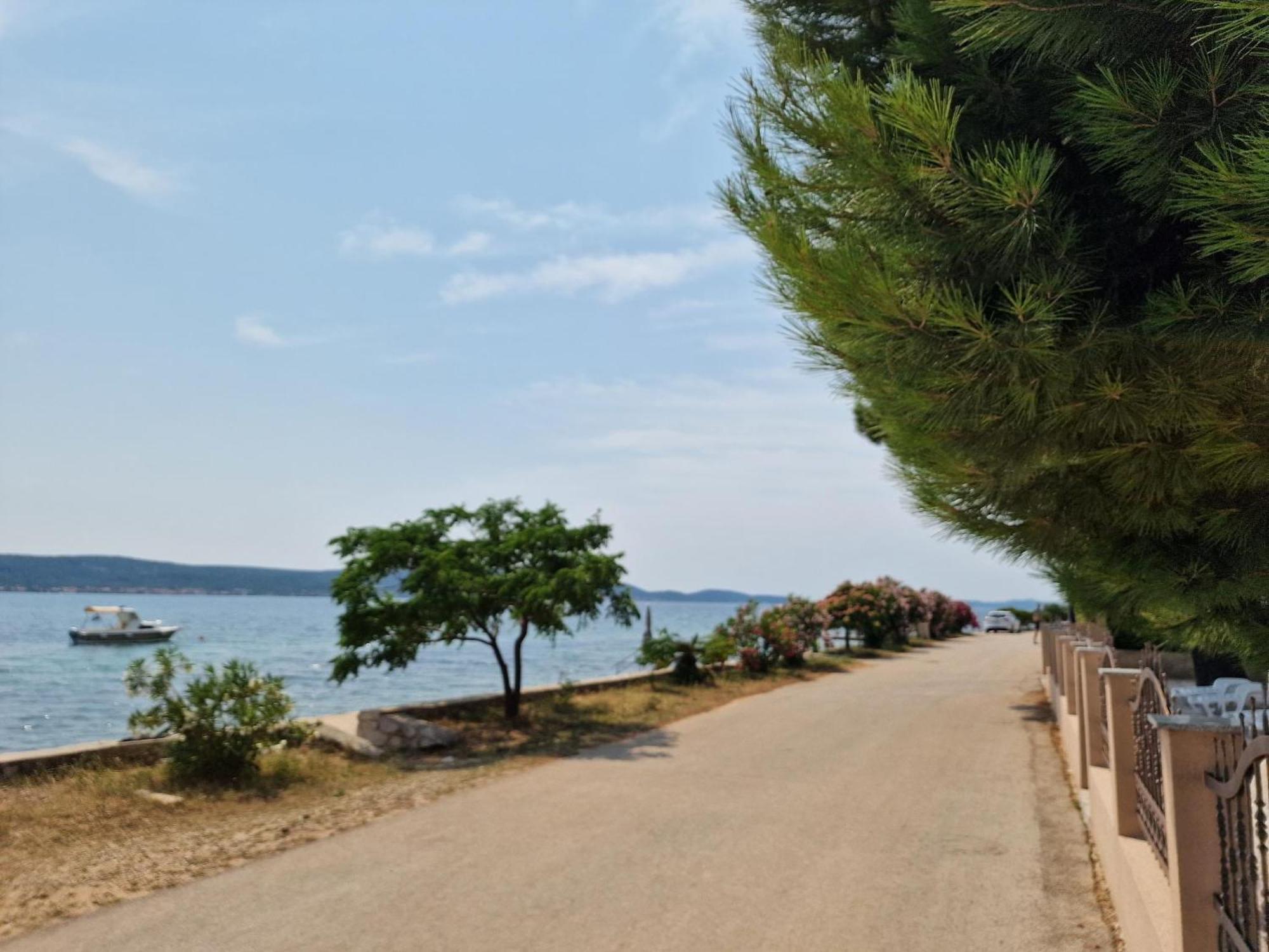 5 Meters From The Sea With Private Beach - 70M2 Colibri Sunset Apartments Свети Петър Екстериор снимка
